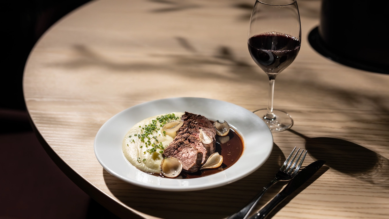 Mat på Best Western Plus Åby Hotel.